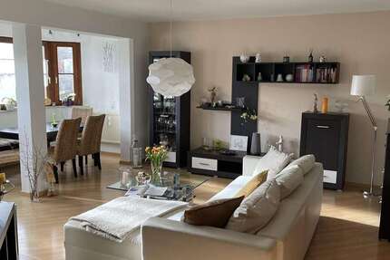 Wohnung Ditzingen - 3 Zimmer, 79 m&sup2;, 295.000&euro; | Angebot:25079056