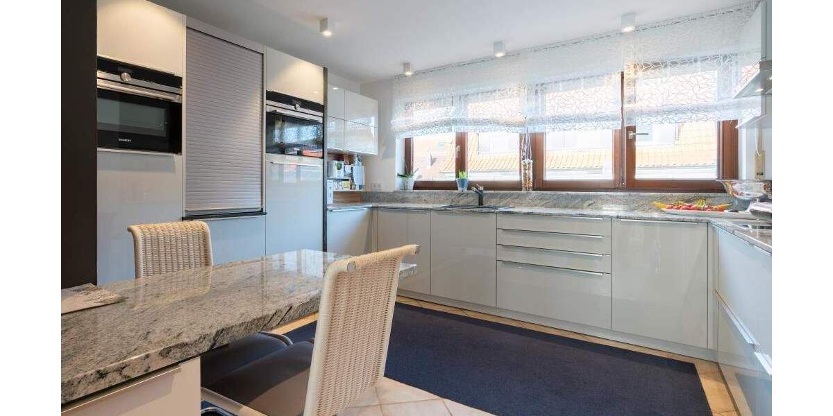 Etagenwohnung Fellbach - 5 Zimmer, 177 m&sup2;, 695.000&euro; | Angebot:25685869