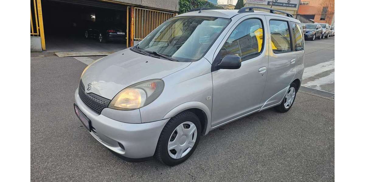 Toyota Yaris 132.000 km 4.300 &euro; Stuttgart 70469