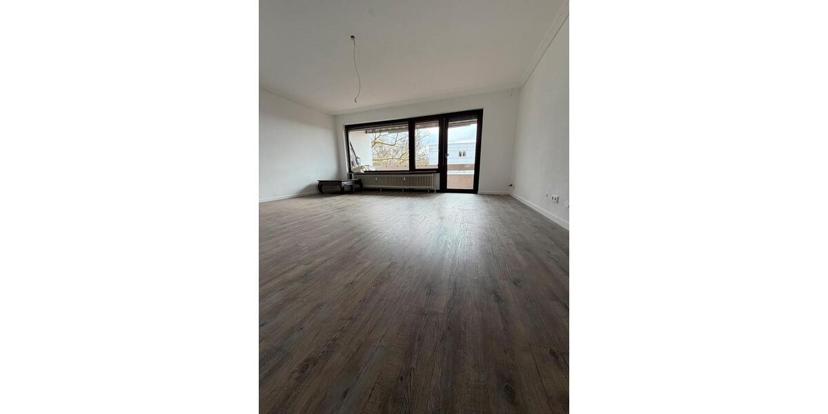 Etagenwohnung Sindelfingen Sindelfingen (Stadt) - 4.5 Zimmer, 104 m&sup2;, 1.700&euro; | Angebot:26024462