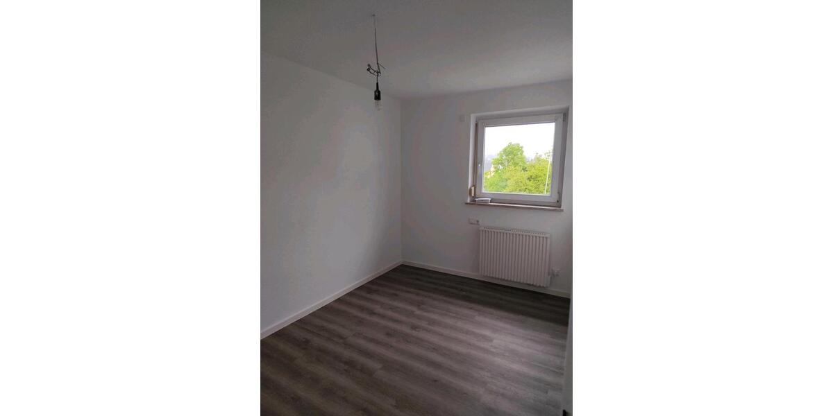 Etagenwohnung Lorch - 4 Zimmer, 72 m&sup2;, 760&euro; | Angebot:26654938