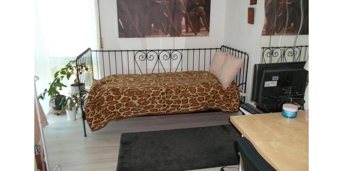 Erdgeschoßwohnung Stuttgart Bad Cannstatt - 1 Zimmer, 11 m&sup2;, 200&euro; | Angebot:24841703