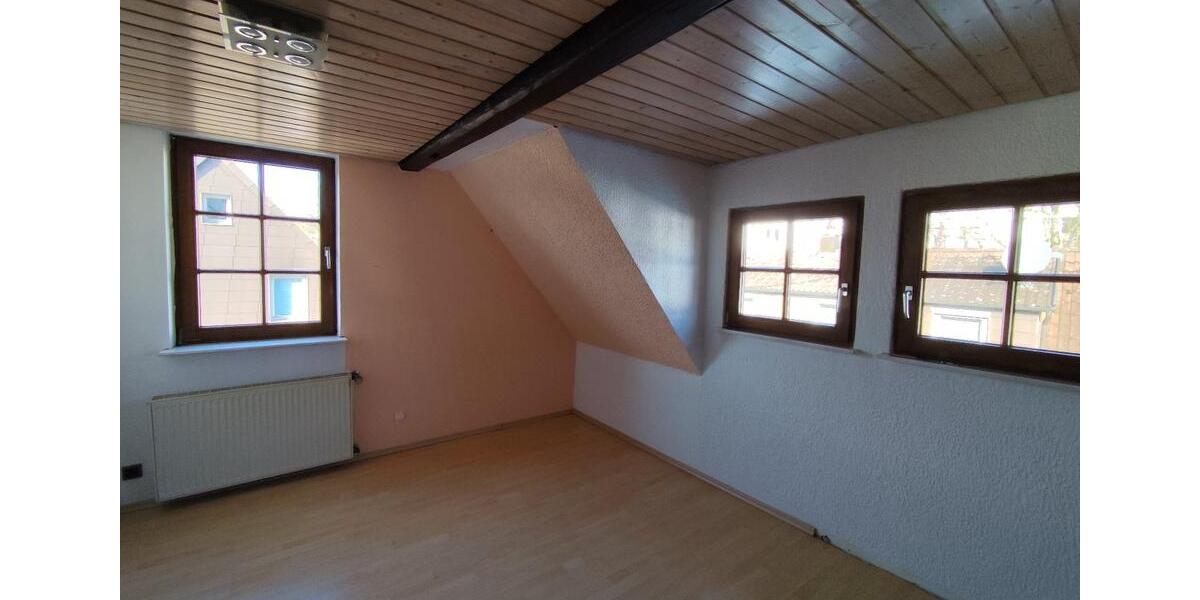 Doppelhaushälfte Nürtingen - 7 Zimmer, 192 m&sup2;, 500.000&euro; | Angebot:25977668