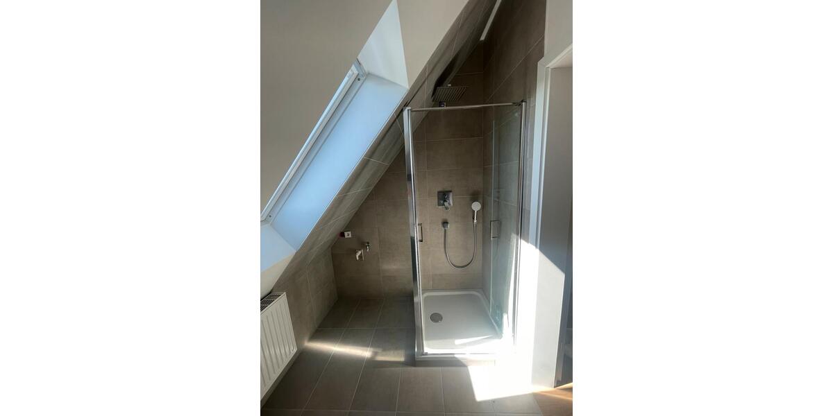 Dachgeschoßwohnung Denkendorf - 2.5 Zimmer, 28 m&sup2;, 600&euro; | Angebot:27540390