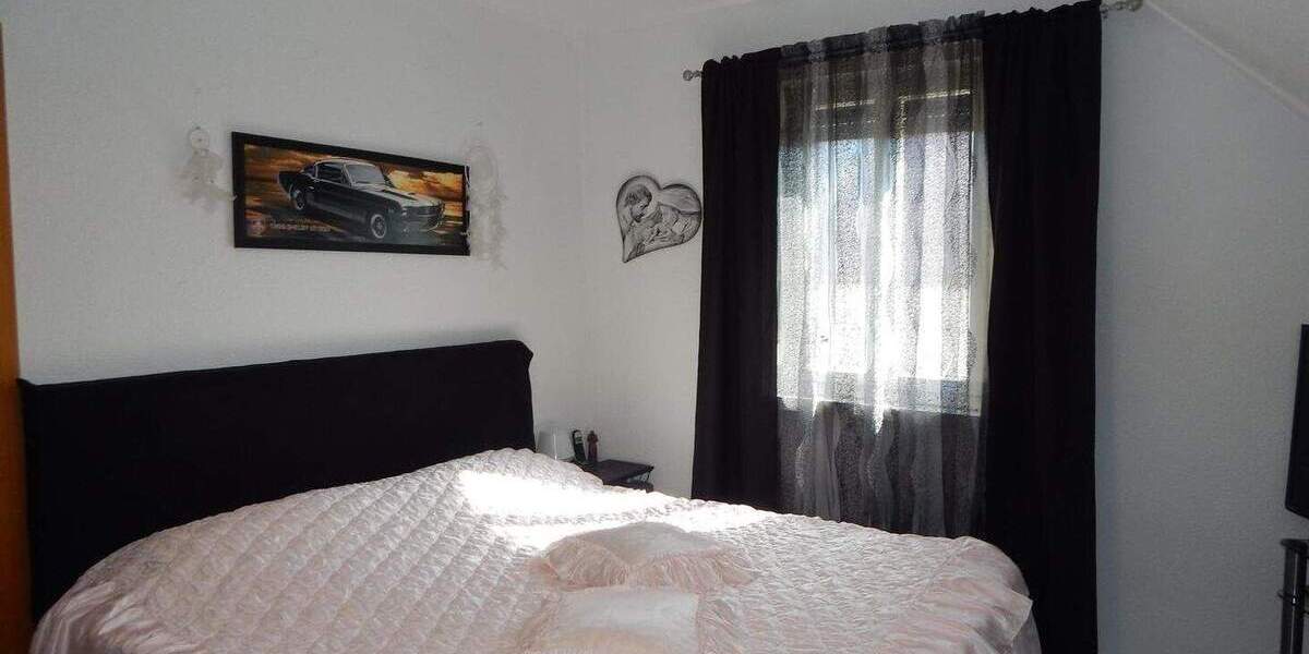 Mehrfamilienhaus, Wohnhaus Göppingen Stadtgebiet - 9 Zimmer, 133 m&sup2;, 490.000&euro; | Angebot:25851395