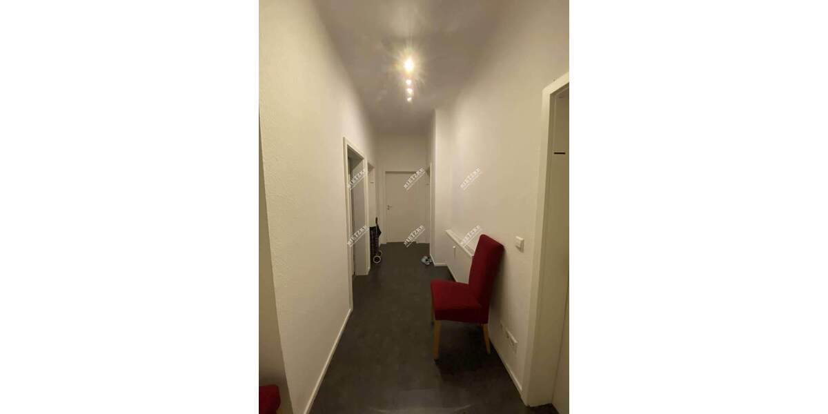 Zimmer Stuttgart Obertürkheim - 4 Zimmer, 115 m&sup2;, 1.380&euro; | Angebot:25726385