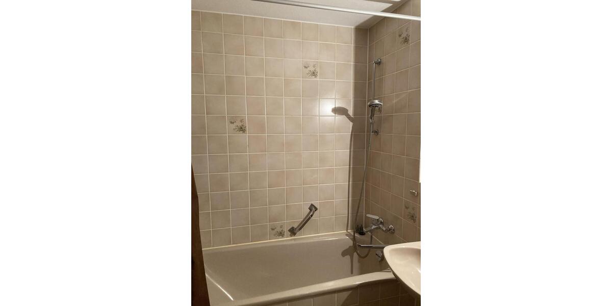 Erdgeschoßwohnung Stuttgart Botnang - 3.5 Zimmer, 87 m&sup2;, 1.300&euro; | Angebot:26660013