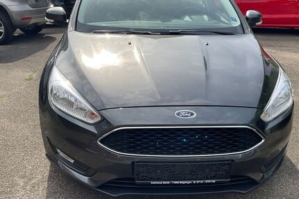 Ford Focus 124.000 km 7.650 &euro; Möglingen 71696