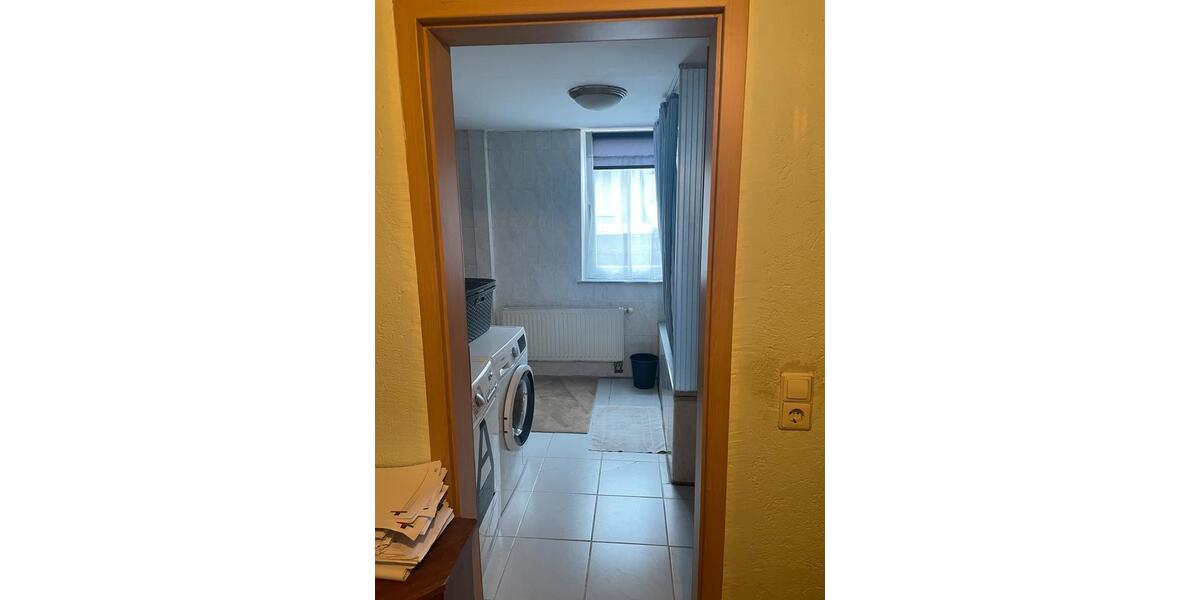 Einfamilienhaus Stuttgart Zuffenhausen - 5 Zimmer, 130 m&sup2;, 650.000&euro; | Angebot:25085457