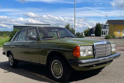 Mercedes-Benz 230 162.000 km 9.400 &euro; Steinheim an der Murr 71711
