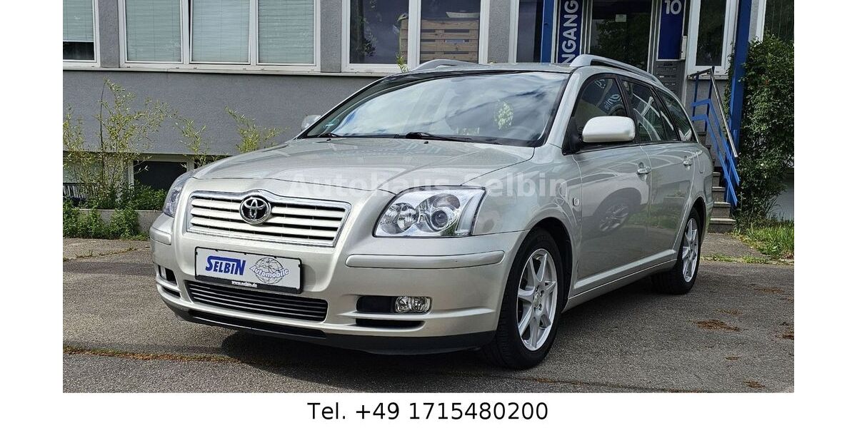 Toyota Avensis 180.613 km 3.999 &euro; Stuttgart 70499