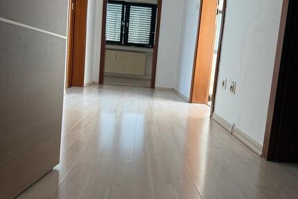 Wohnung Vaihingen an der Enz - 3.5 Zimmer, 80 m&sup2;, 1.350&euro; | Angebot:27593623