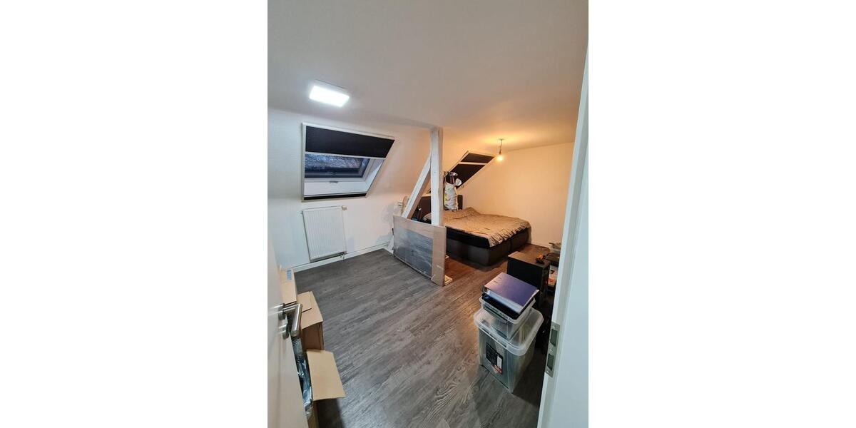 Dachgeschoßwohnung Ditzingen - 3 Zimmer, 87 m&sup2;, 1.150&euro; | Angebot:25312617