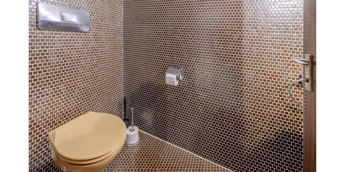 Einfamilienhaus Nürtingen - 7 Zimmer, 282 m&sup2;, 949.000&euro; | Angebot:25671696