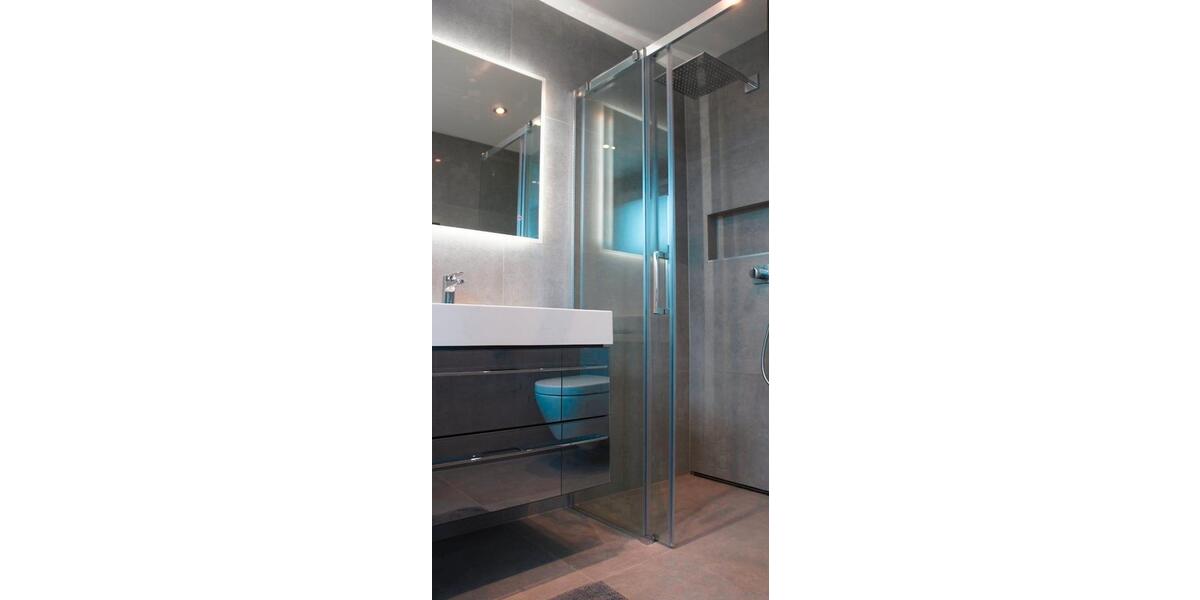 Einfamilienhaus Esslingen am Neckar Brühl - 6 Zimmer, 200 m&sup2;, 750&euro; | Angebot:26658405