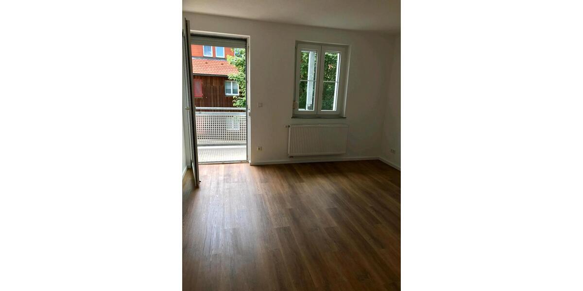 Etagenwohnung Stuttgart Mühlhausen - 3 Zimmer, 62 m&sup2;, 2.500&euro; | Angebot:25995955