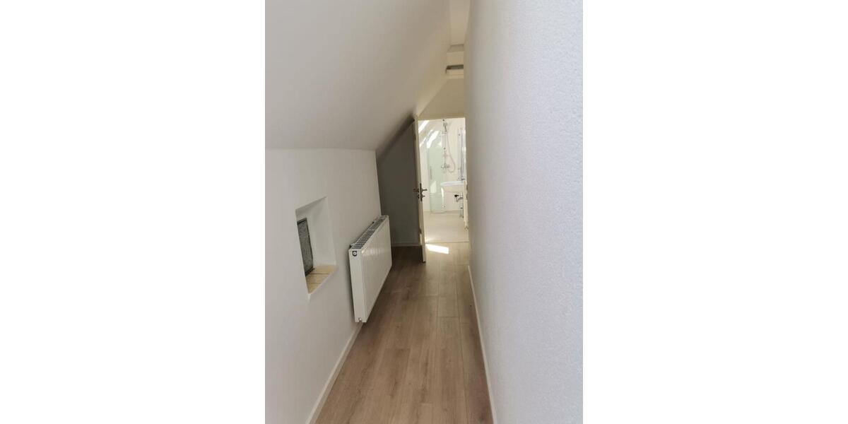 Dachgeschoßwohnung Waiblingen Beinstein - 3 Zimmer, 77 m&sup2;, 230.000&euro; | Angebot:25440428