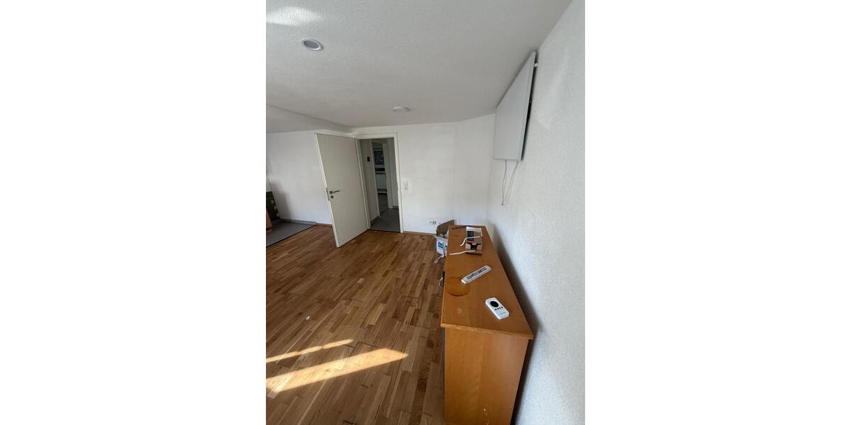 Erdgeschoßwohnung Kirchheim am Neckar - 3 Zimmer, 65 m&sup2;, 880&euro; | Angebot:25300835