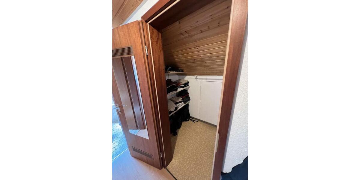 Dachgeschoßwohnung Kirchheim am Neckar - 1.5 Zimmer, 34 m&sup2;, 750&euro; | Angebot:25540128