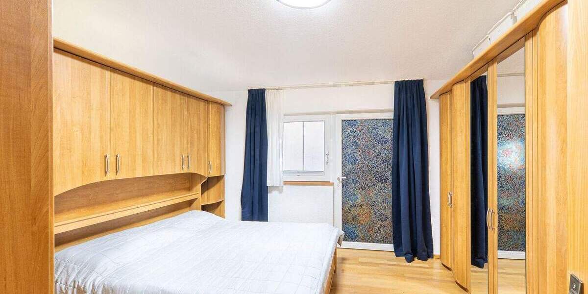 Reihenmittelhaus Stuttgart Feuerbach - 5 Zimmer, 123 m&sup2;, 596.000&euro; | Angebot:25837345