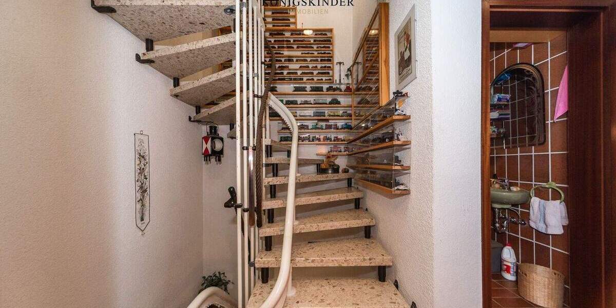 Doppelhaushälfte Oberstenfeld - 8 Zimmer, 161 m&sup2;, 490.000&euro; | Angebot:25862924