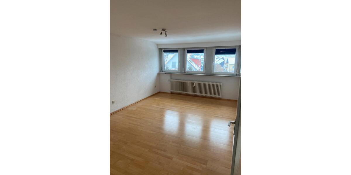 Dachgeschoßwohnung Schorndorf - 3 Zimmer, 59 m&sup2;, 780&euro; | Angebot:25216223