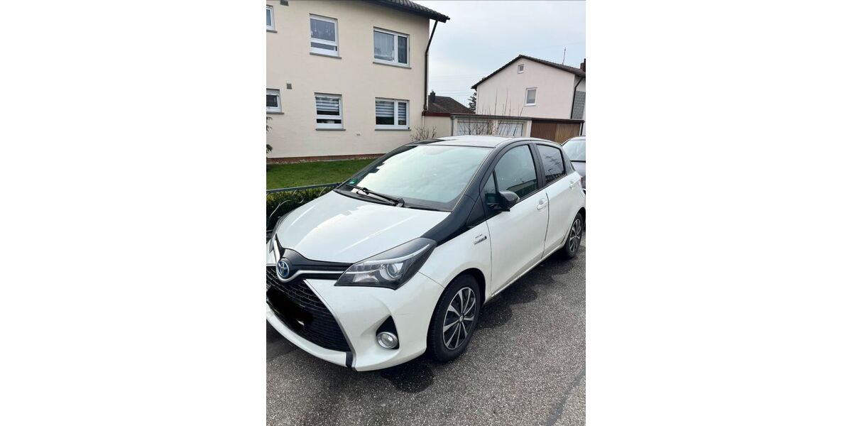 Toyota Yaris 125.500 km 9.900 &euro; Stuttgart 70329