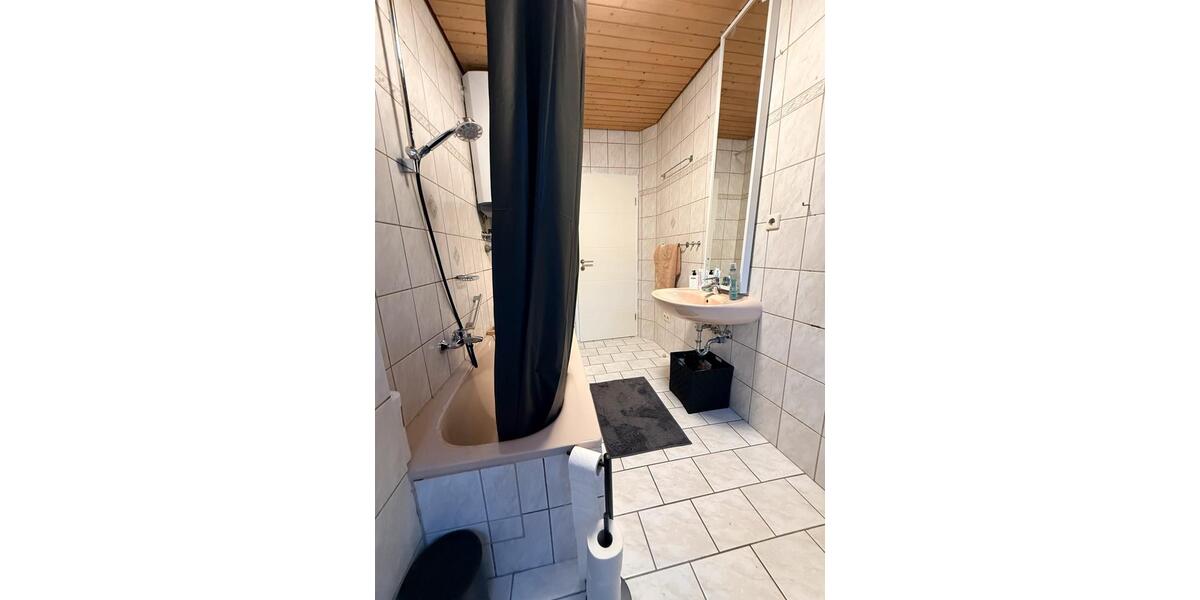 Etagenwohnung Ludwigsburg Oßweil - 3 Zimmer, 75 m&sup2;, 950&euro; | Angebot:25995939