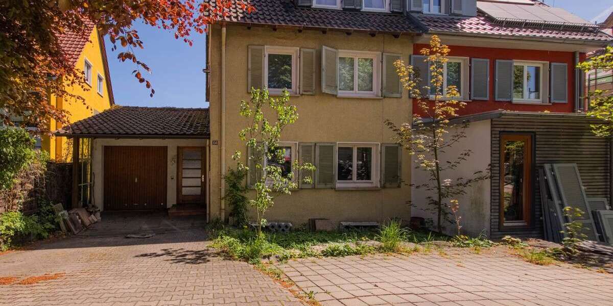 Einfamilienhaus Esslingen Oberesslingen - 10 Zimmer, 180 m&sup2;, 620.000&euro; | Angebot:26725130