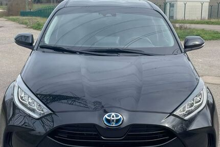 Toyota Yaris 64.600 km 17.100 &euro; Neckarwestheim 74382