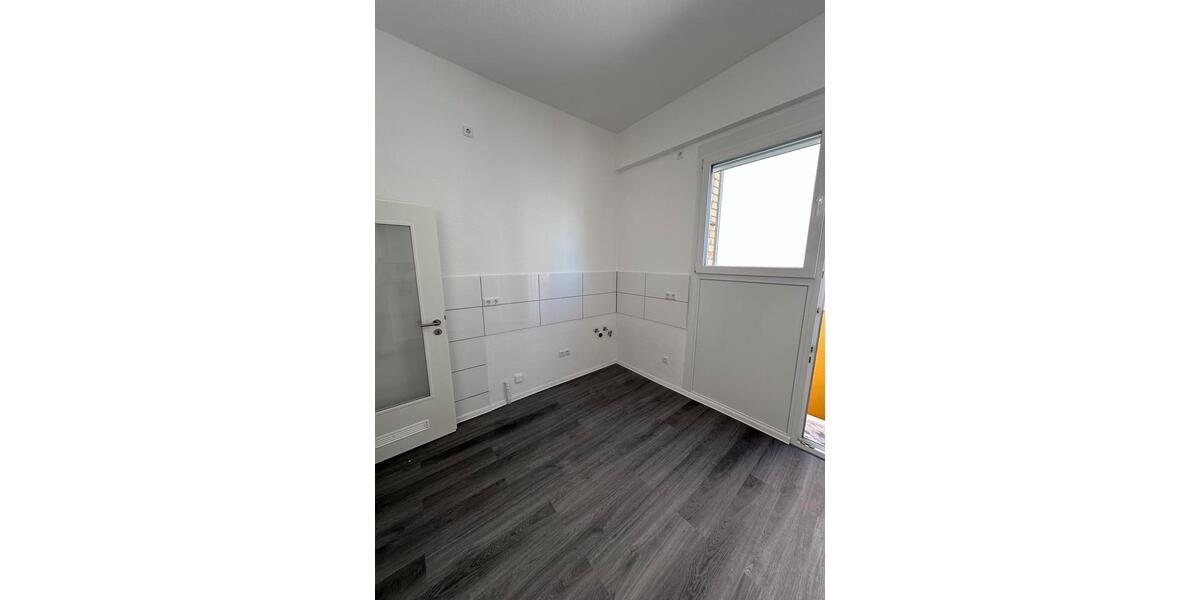 Etagenwohnung Stuttgart Bad Cannstatt - 3 Zimmer, 93 m&sup2;, 1.500&euro; | Angebot:26014531