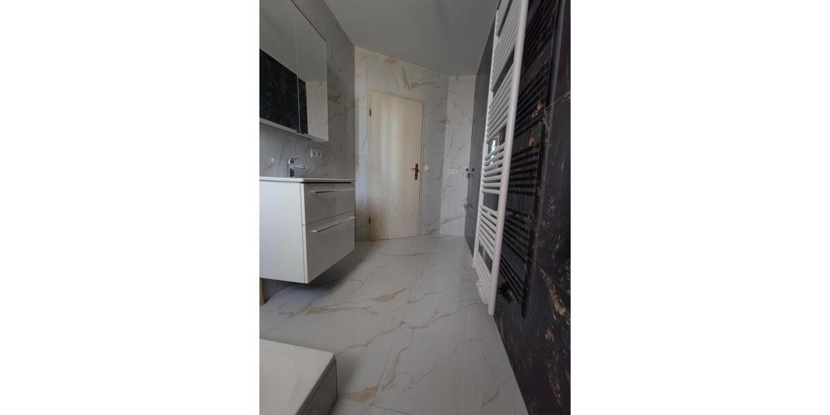 Dachgeschoßwohnung Stuttgart Bad Cannstatt - 3 Zimmer, 63 m&sup2;, 1.050&euro; | Angebot:24803392