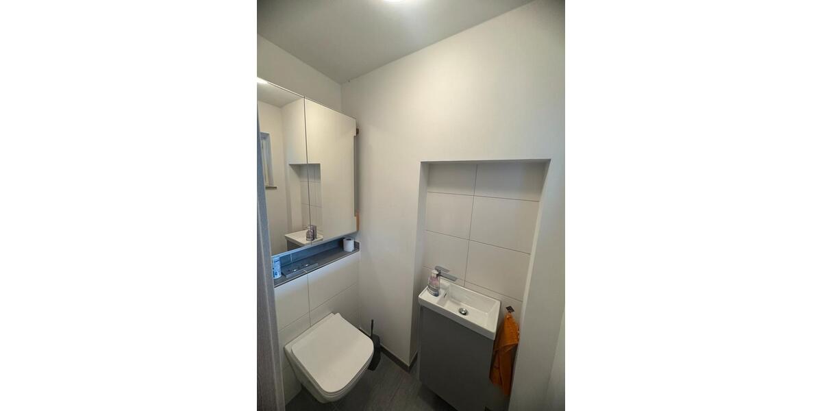 Etagenwohnung Leonberg - 4 Zimmer, 80 m&sup2;, 1.200&euro; | Angebot:25753186