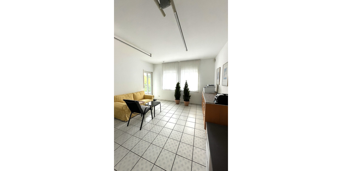 Gewerbeobjekt Filderstadt Bernhausen - 3 Zimmer, 76 m&sup2;, 820&euro; | Angebot:25737701