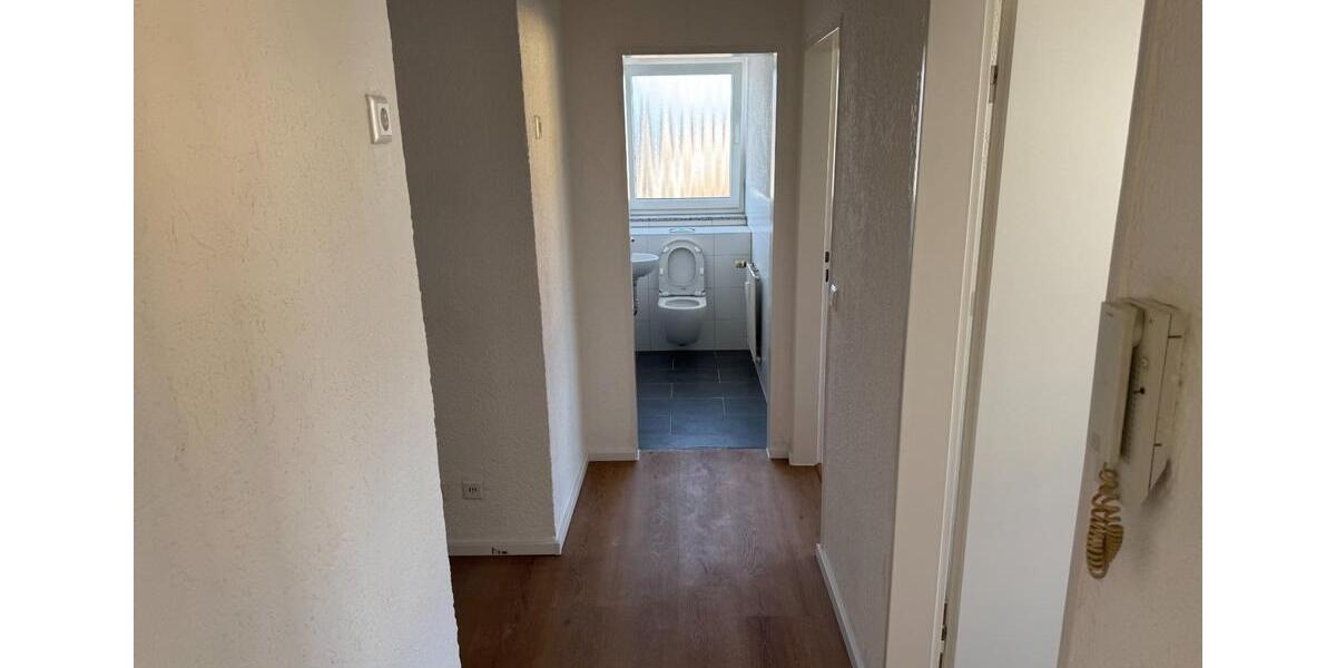 Etagenwohnung Stuttgart Luginsland - 3 Zimmer, 76 m&sup2;, 1.300&euro; | Angebot:25452050
