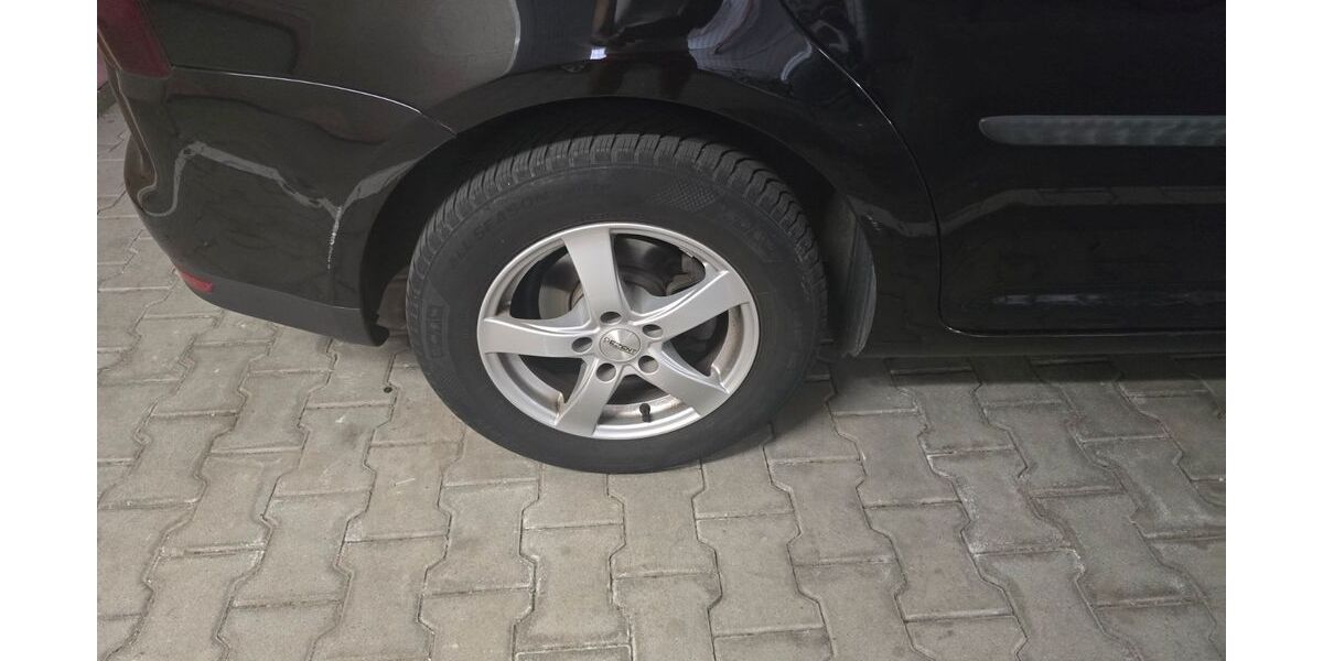VW Touran 209.000 km 4.000 &euro; Ostfildern 73760