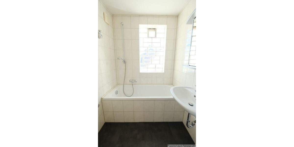 Mehrfamilienhaus, Wohnhaus Korntal-Münchingen Münchingen - 6 Zimmer, 132 m&sup2;, 495.000&euro; | Angebot:25726697