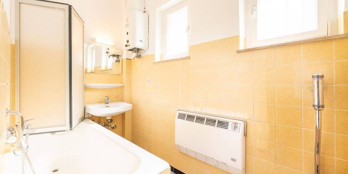 Mehrfamilienhaus, Wohnhaus Stuttgart Degerloch - 8 Zimmer, 170 m&sup2;, 775.000&euro; | Angebot:25685446