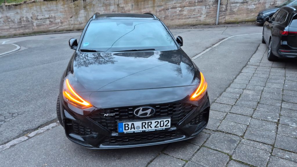 Hyundai i30 1.300 km 23.499 &euro; Stuttgart 70184