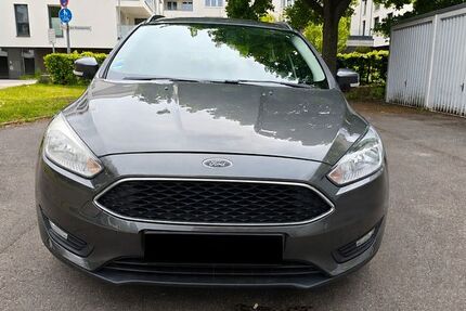 Ford Focus 122.812 km 5.700 &euro; Böblingen 71032