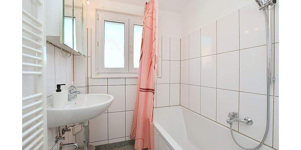 Etagenwohnung Stuttgart Zuffenhausen - 2 Zimmer, 53 m&sup2;, 1.325&euro; | Angebot:25779635