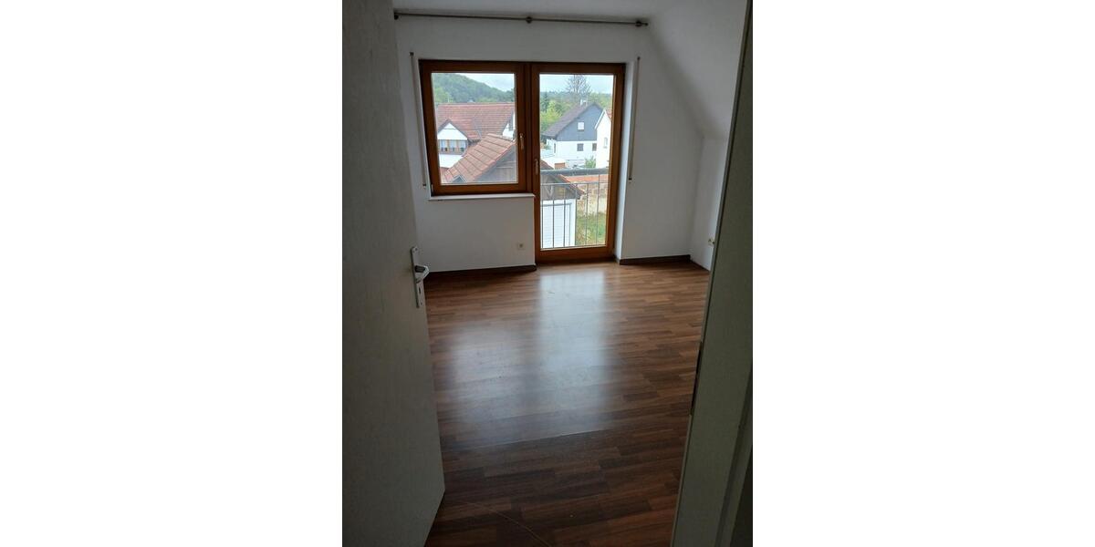 Einfamilienhaus Untergruppenbach - 6 Zimmer, 140 m&sup2;, 1.700&euro; | Angebot:27617682