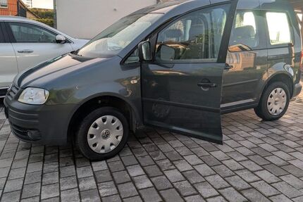 VW Caddy 134.000 km 3.750 &euro; Untergruppenbach 74199