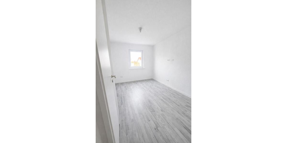 Etagenwohnung Esslingen am Neckar Pliensauvorstadt - 3 Zimmer, 75 m&sup2;, 1.350&euro; | Angebot:26644334