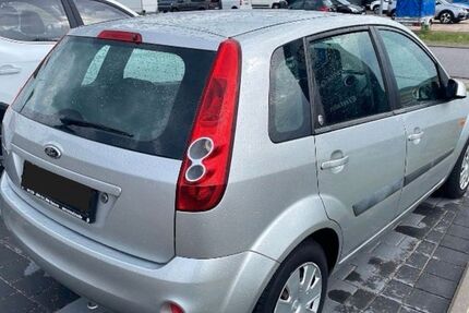 Ford Fiesta 185.000 km 1.450 &euro; Ludwigsburg 71642