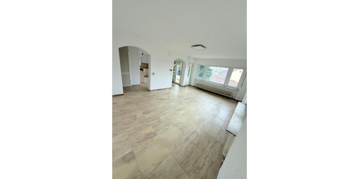 Hochparterre Ludwigsburg Eglosheim - 2 Zimmer, 84 m&sup2;, 1.100&euro; | Angebot:26574196