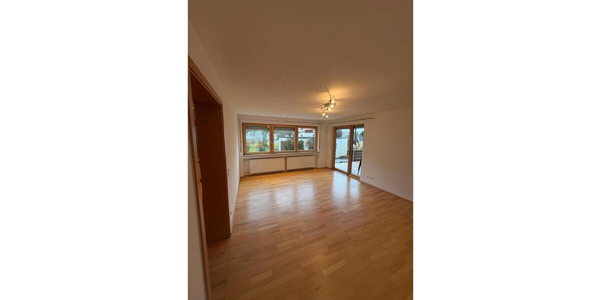 Erdgeschoßwohnung Adelberg - 3.5 Zimmer, 95 m&sup2;, 1.000&euro; | Angebot:25634567