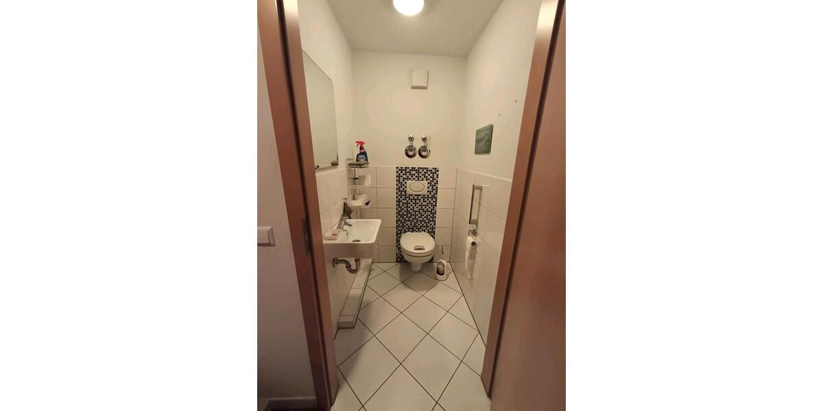 Erdgeschoßwohnung Sachsenheim - 3 Zimmer, 85 m&sup2;, 370.000&euro; | Angebot:25867174