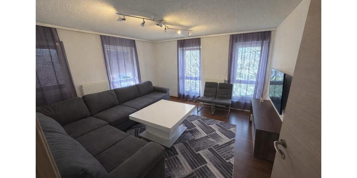 Dachgeschoßwohnung Stuttgart Bad Cannstatt - 4 Zimmer, 80 m&sup2;, 285.000&euro; | Angebot:25286837