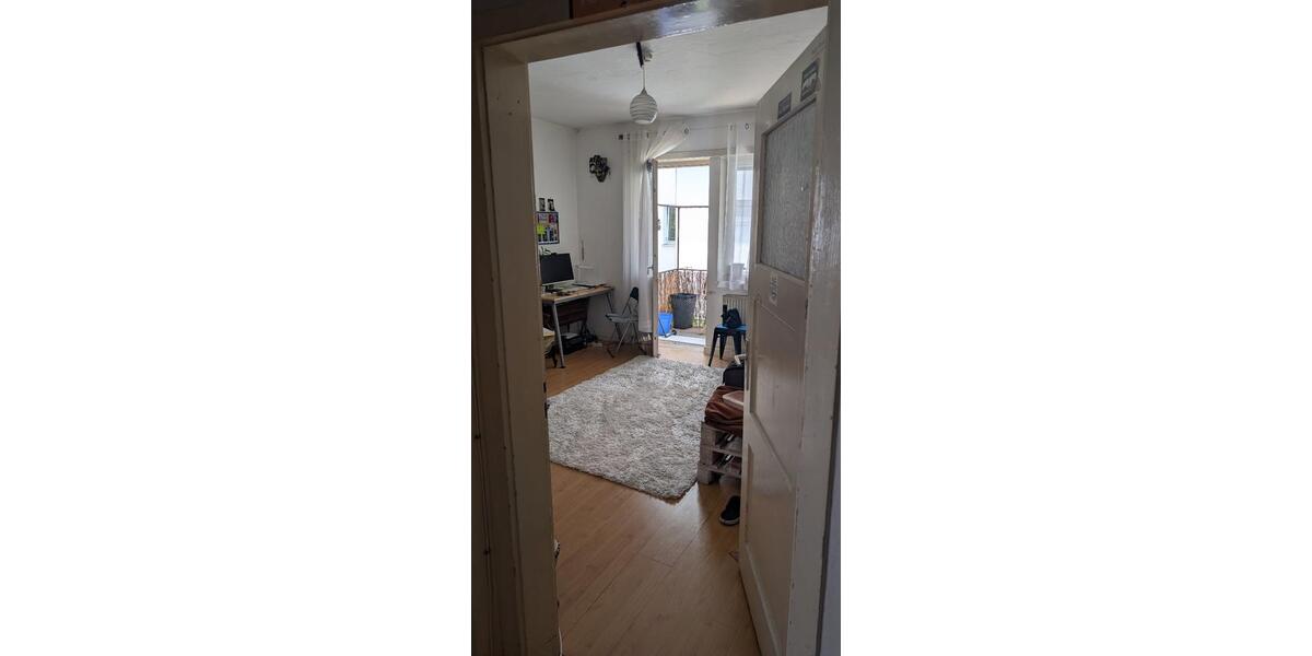 Etagenwohnung Stuttgart Lehen - 18 Zimmer, 80 m&sup2;, 500&euro; | Angebot:27606016
